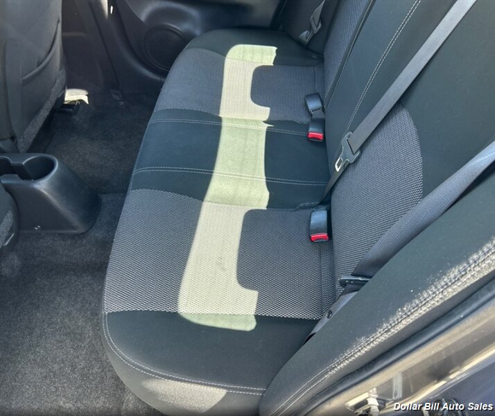 2019 Nissan Versa SV - Photo 8 - Visalia, CA 93292