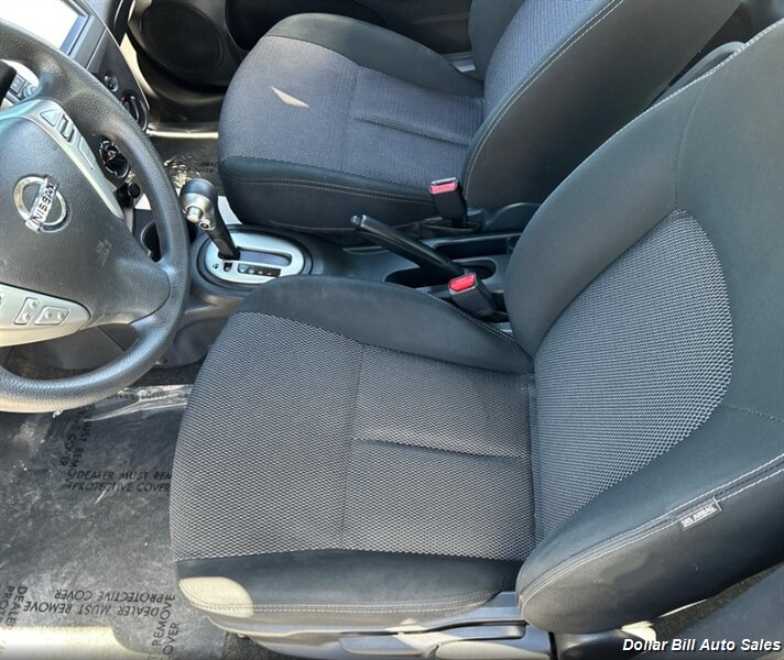 2019 Nissan Versa SV - Photo 7 - Visalia, CA 93292