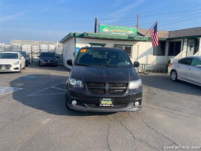 2018 Dodge Grand Caravan GT   - Photo 2 - Visalia, CA 93292