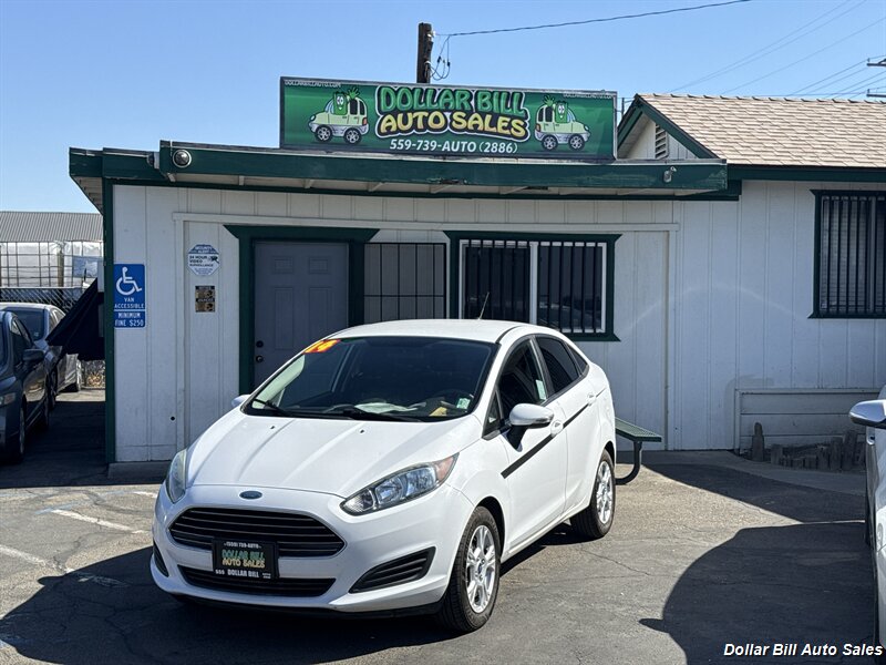2014 Ford Fiesta SE   - Photo 1 - Visalia, CA 93292