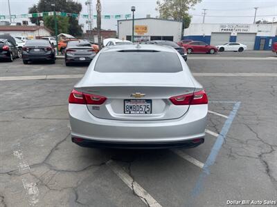 2018 Chevrolet Malibu LT   - Photo 6 - Visalia, CA 93292