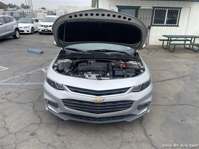 2018 Chevrolet Malibu LT   - Photo 9 - Visalia, CA 93292