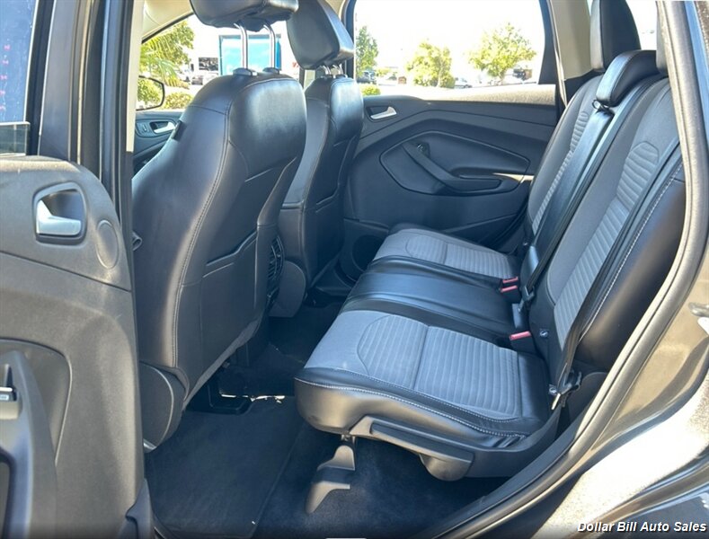 2017 Ford Escape SE - Photo 7 - Visalia, CA 93292