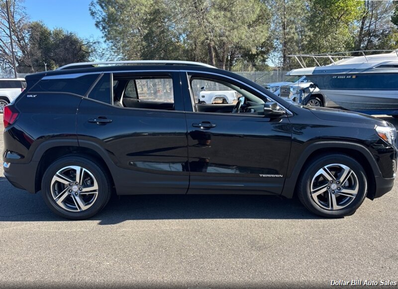 2020 GMC Terrain SLT - Photo 2 - Visalia, CA 93292