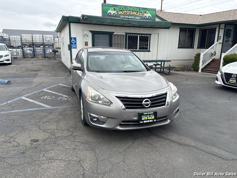 2015 Nissan Altima 2.5 SV   - Photo 1 - Visalia, CA 93292