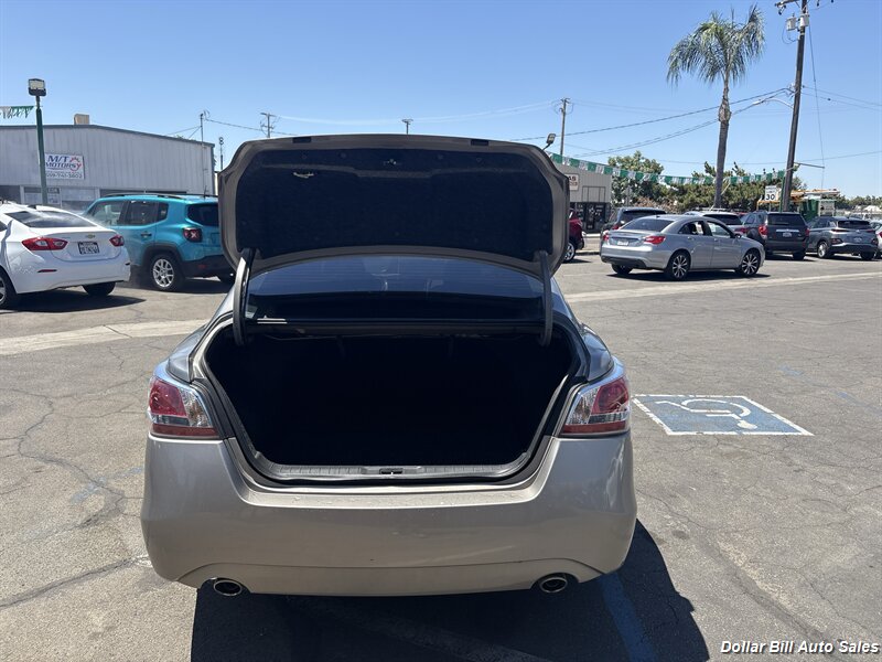 2015 Nissan Altima 2.5 SV - Photo 11 - Visalia, CA 93292