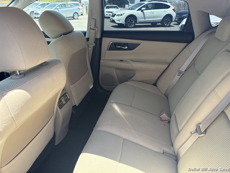2015 Nissan Altima 2.5 SV - Photo 10 - Visalia, CA 93292