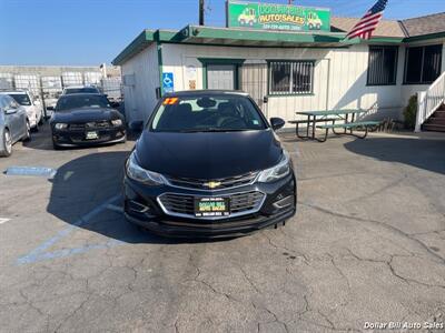 2017 Chevrolet Cruze Premier Auto   - Photo 2 - Visalia, CA 93292