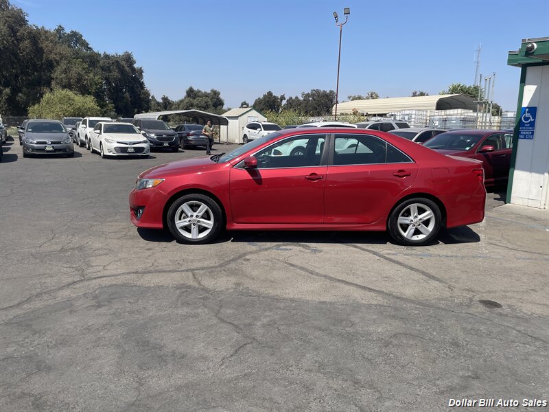 2012 Toyota Camry SE   - Photo 4 - Visalia, CA 93292