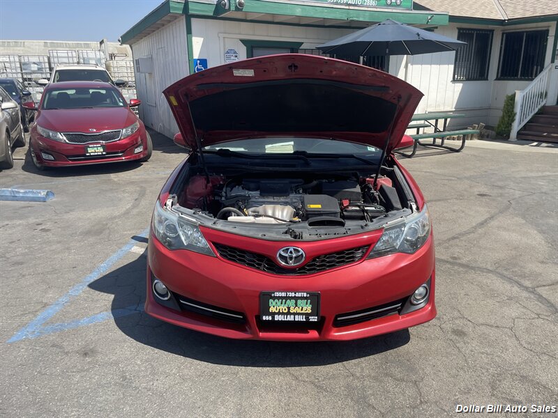 2012 Toyota Camry SE   - Photo 9 - Visalia, CA 93292