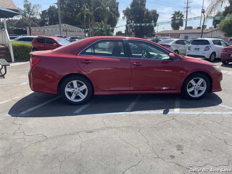 2012 Toyota Camry SE   - Photo 8 - Visalia, CA 93292