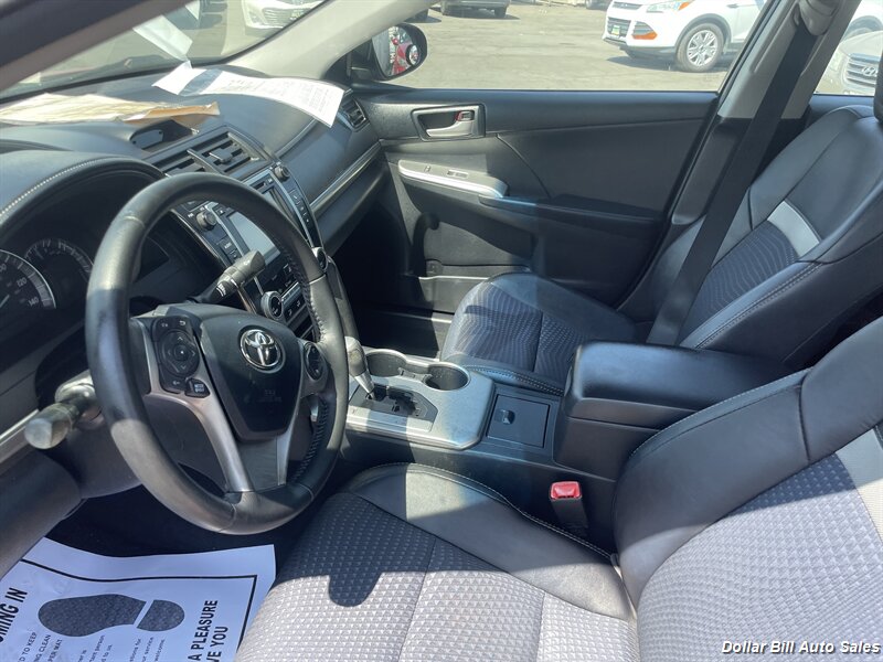 2012 Toyota Camry SE   - Photo 10 - Visalia, CA 93292