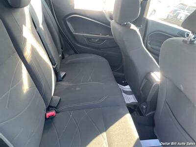 2014 Ford Fiesta SE   - Photo 13 - Visalia, CA 93292