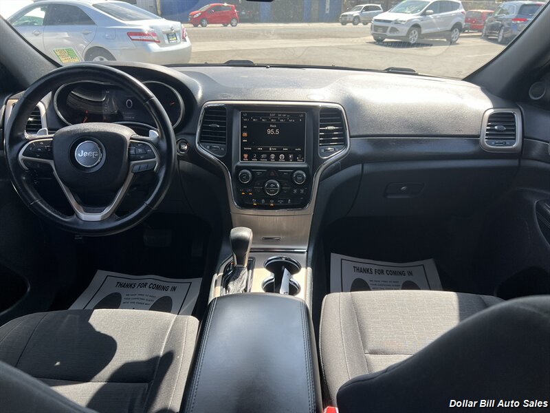 2016 Jeep Grand Cherokee Laredo - Photo 12 - Visalia, CA 93292