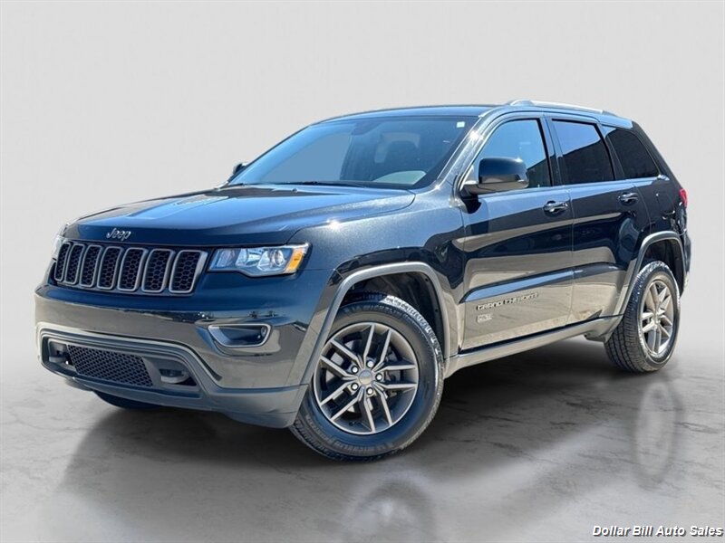 2016 Jeep Grand Cherokee Laredo   - Photo 1 - Visalia, CA 93292