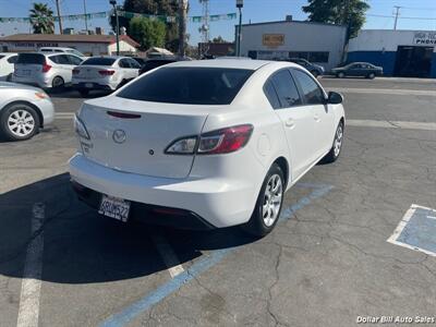 2011 Mazda Mazda3 i Sport   - Photo 7 - Visalia, CA 93292