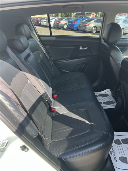 2016 Kia Sportage EX - Photo 10 - Visalia, CA 93292