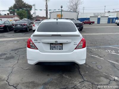 2019 Nissan Versa SV   - Photo 6 - Visalia, CA 93292