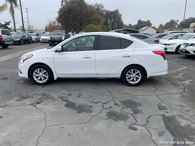 2019 Nissan Versa SV   - Photo 4 - Visalia, CA 93292