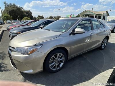 2017 Toyota Camry SE Sedan