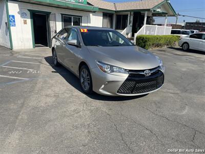 2017 Toyota Camry SE Sedan