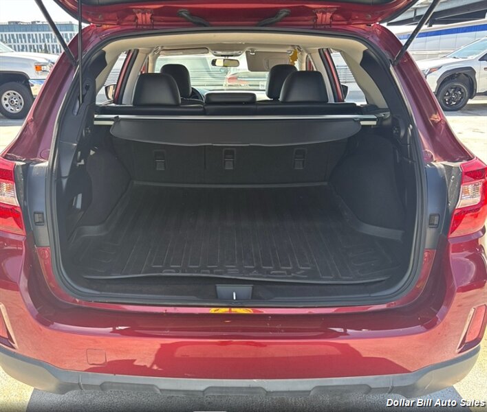 2016 Subaru Outback 2.5i Limited - Photo 8 - Visalia, CA 93292
