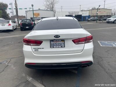 2017 Kia Optima LX   - Photo 6 - Visalia, CA 93292