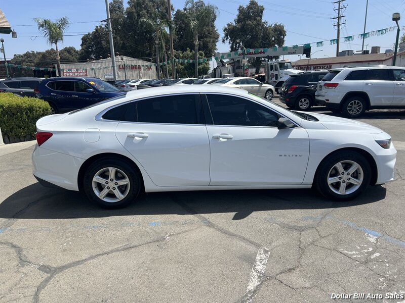 2018 Chevrolet Malibu LS - Photo 5 - Visalia, CA 93292