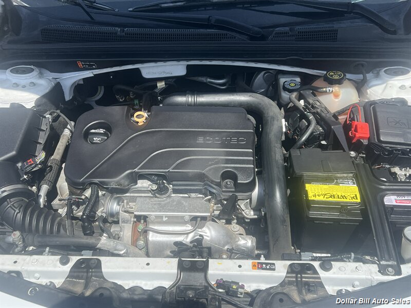 2018 Chevrolet Malibu LS - Photo 13 - Visalia, CA 93292