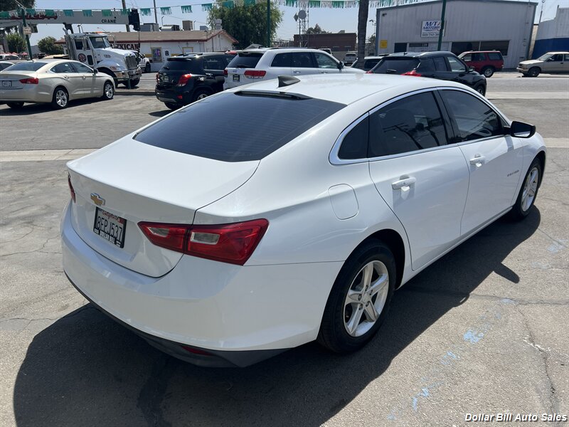 2018 Chevrolet Malibu LS - Photo 4 - Visalia, CA 93292