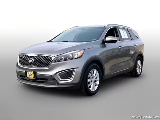 2018 Kia Sorento LX   - Photo 1 - Visalia, CA 93292