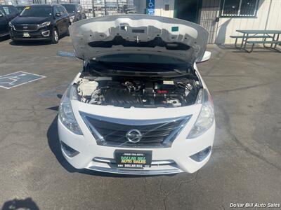 2018 Nissan Versa SV   - Photo 9 - Visalia, CA 93292