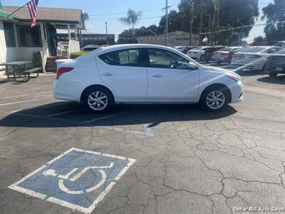 2018 Nissan Versa SV   - Photo 8 - Visalia, CA 93292