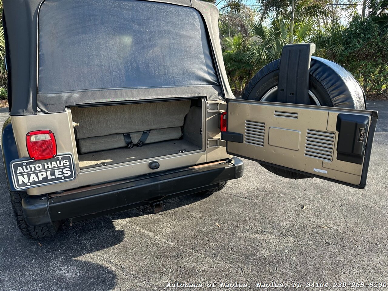 2004 Jeep Wrangler Rubicon 2dr Rubicon   - Photo 21 - Naples, FL 34104