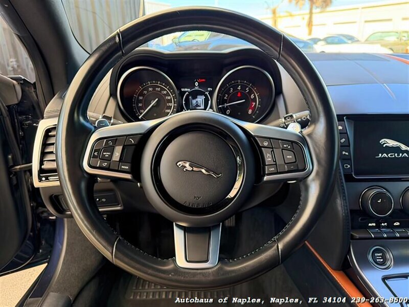 2018 Jaguar F-TYPE 340HP   - Photo 22 - Naples, FL 34104