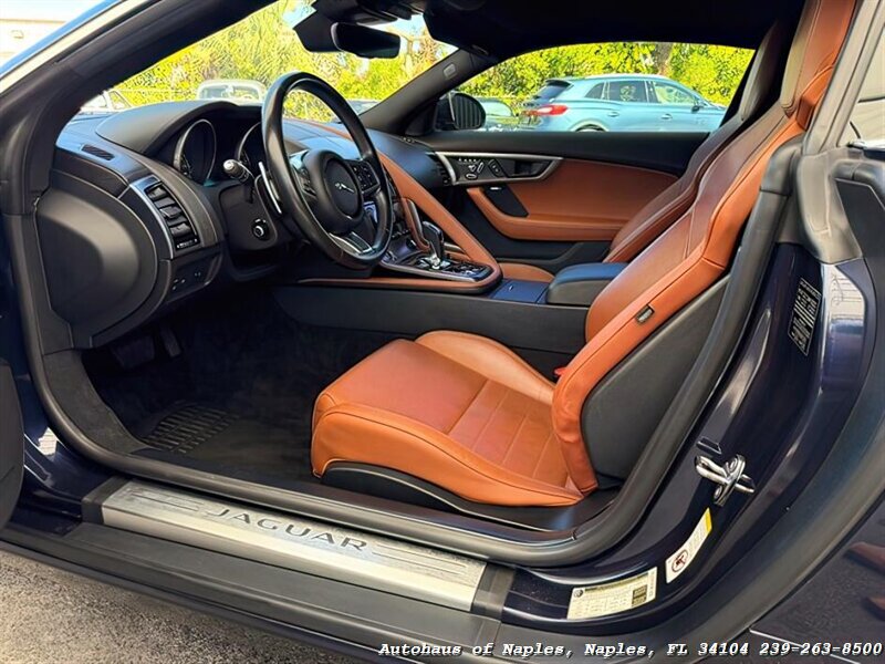 2018 Jaguar F-TYPE 340HP   - Photo 18 - Naples, FL 34104
