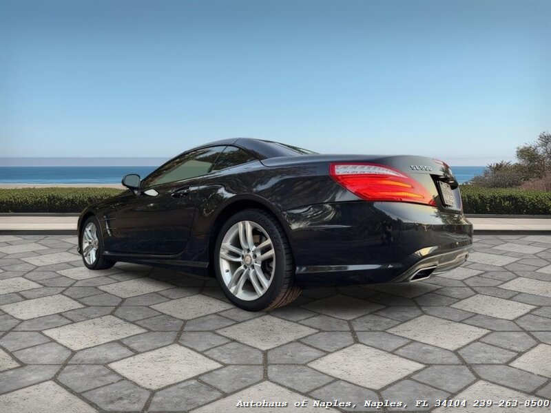 2013 Mercedes-Benz SL 550   - Photo 34 - Naples, FL 34104