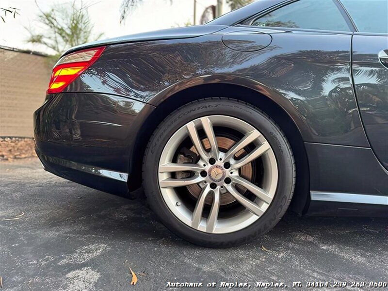 2013 Mercedes-Benz SL 550   - Photo 16 - Naples, FL 34104