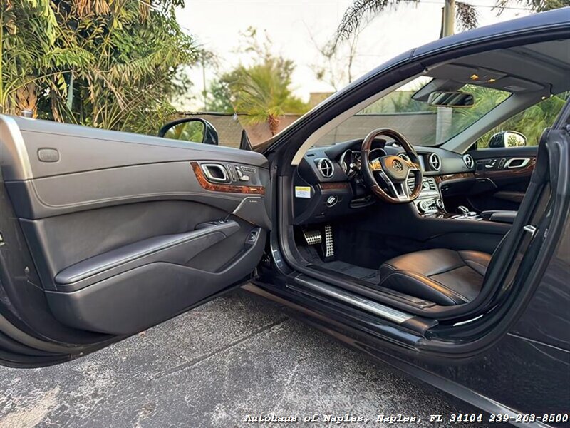 2013 Mercedes-Benz SL 550   - Photo 36 - Naples, FL 34104