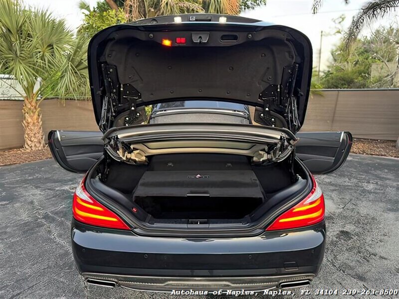2013 Mercedes-Benz SL 550   - Photo 78 - Naples, FL 34104