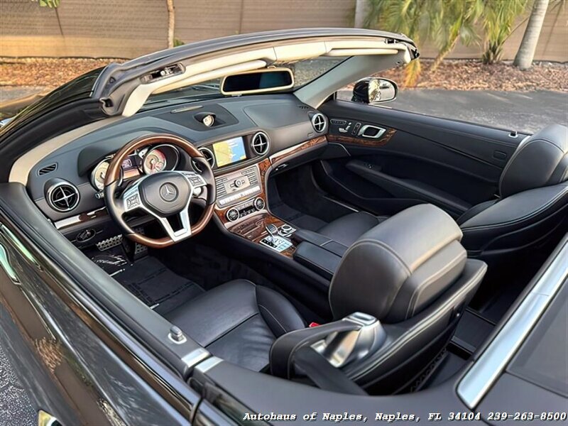 2013 Mercedes-Benz SL 550   - Photo 64 - Naples, FL 34104