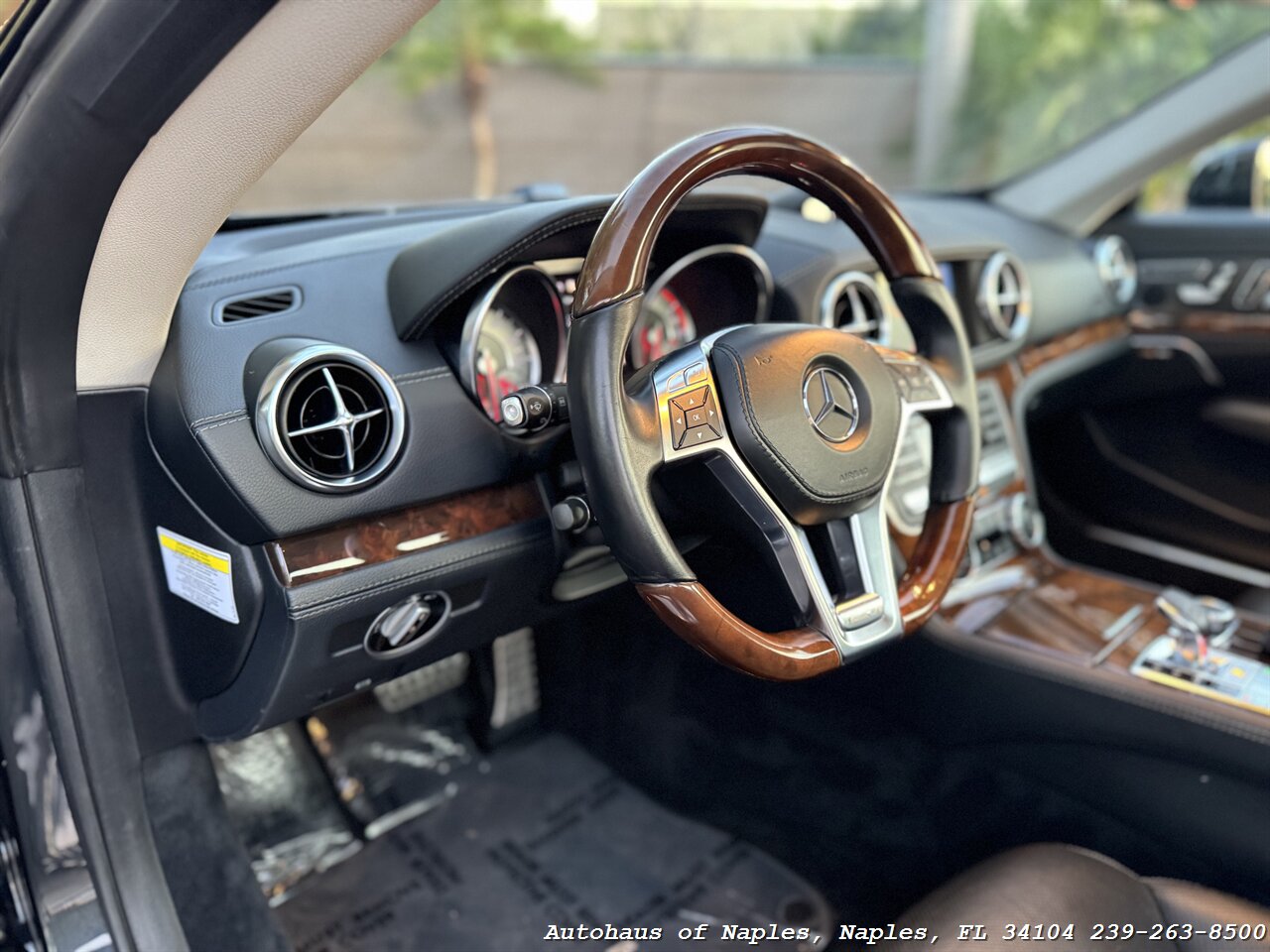 2013 Mercedes-Benz SL 550   - Photo 40 - Naples, FL 34104