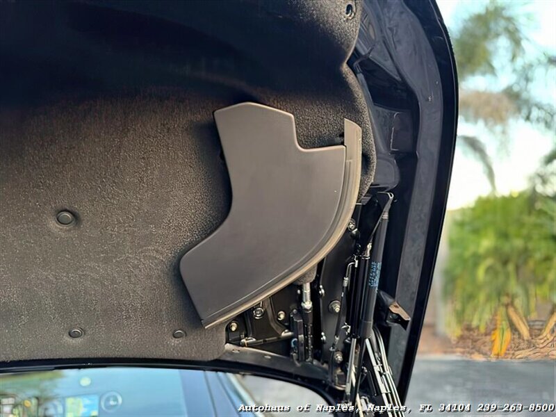 2013 Mercedes-Benz SL 550   - Photo 60 - Naples, FL 34104