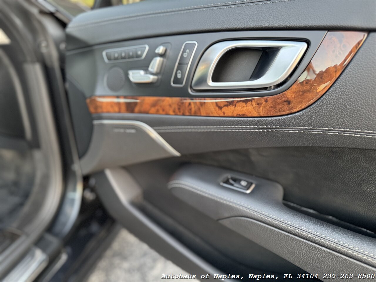 2013 Mercedes-Benz SL 550   - Photo 52 - Naples, FL 34104