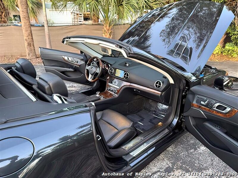 2013 Mercedes-Benz SL 550   - Photo 77 - Naples, FL 34104