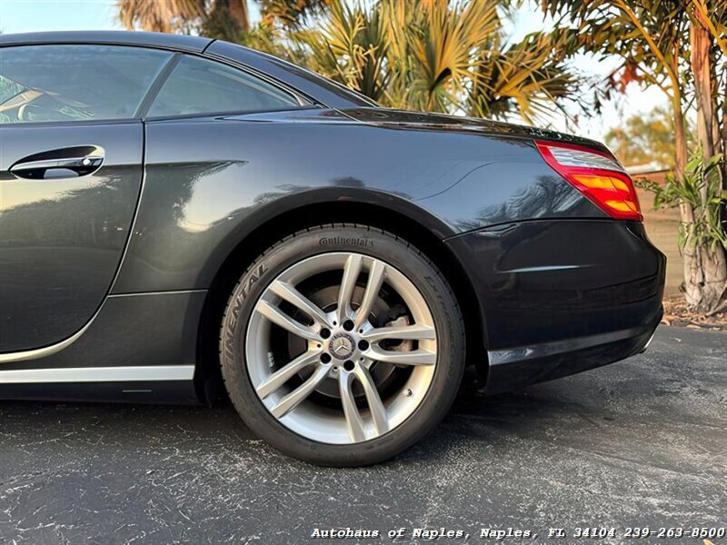 2013 Mercedes-Benz SL 550   - Photo 17 - Naples, FL 34104