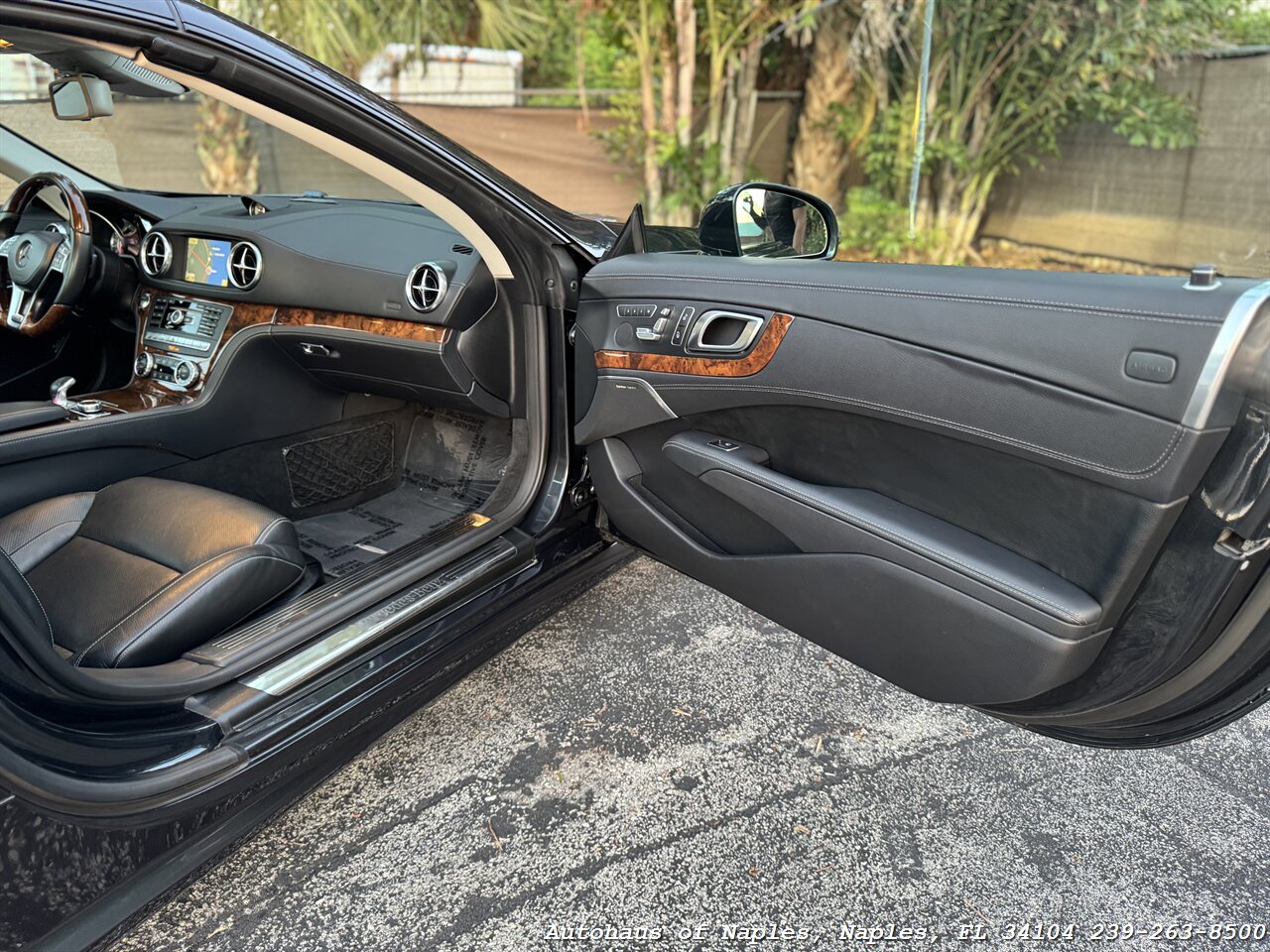 2013 Mercedes-Benz SL 550   - Photo 50 - Naples, FL 34104