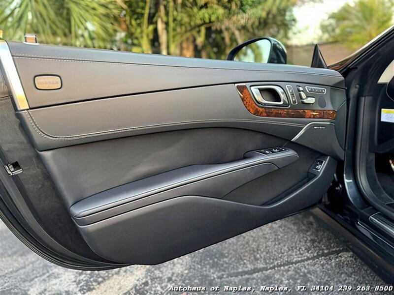 2013 Mercedes-Benz SL 550   - Photo 37 - Naples, FL 34104