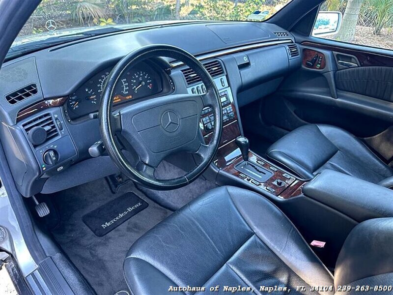 1996 Mercedes-Benz E 320 - Photo 12 - Naples, FL 34104