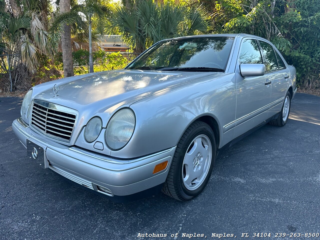 1996 Mercedes-Benz E 320   - Photo 4 - Naples, FL 34104